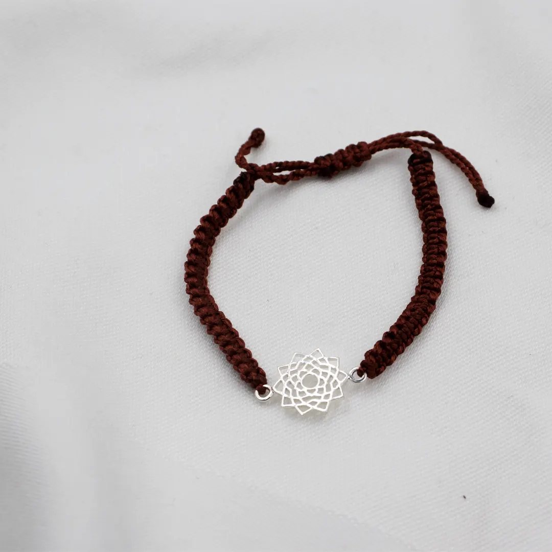Crimson Knot